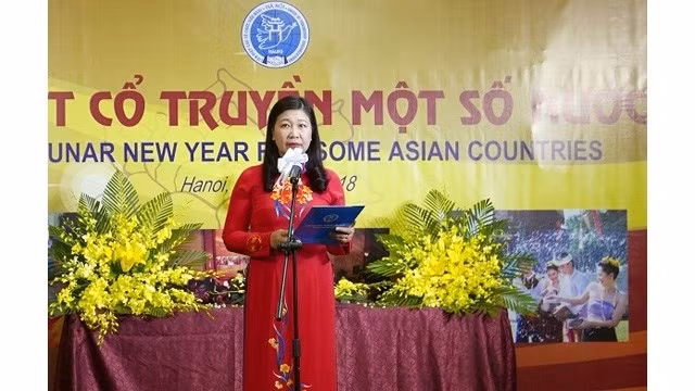 La présidente de l’Union des organisations d’amitié de Hanoi, Nguyên Lan Huong, lors du programme d’échange d’amitié à Hanoi, le 27 avril. Photo: Internet.
