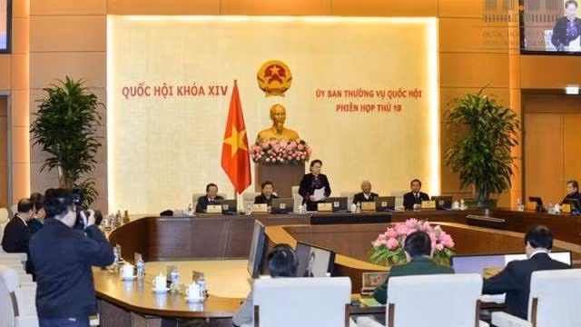La séance de clôture de la 19e réunion du Comité permanent de la 14e législature de l’AN, le 14 décembre à Hanoi. Photo : VGP.