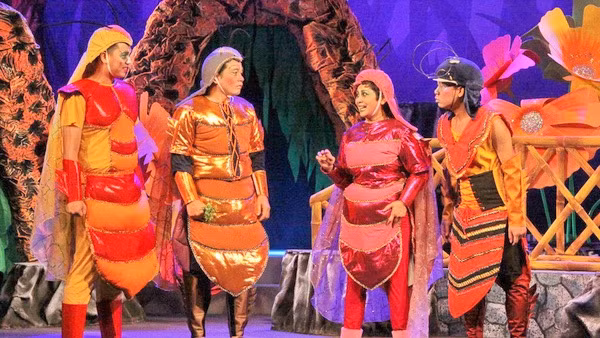 Une scène de la comédie musicale « Les aventures de Grillon ». Photo : VTV.