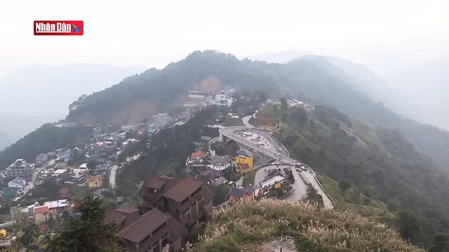 Voyage dans la zone touristique de Tam Dao en hiver