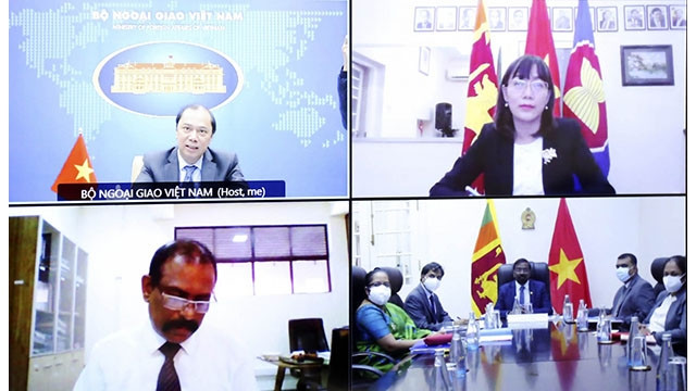 La 4e session de consultation politique entre le Vietnam et le Sri Lanka, tenue par visioconférence. Photo: baoquocte.vn