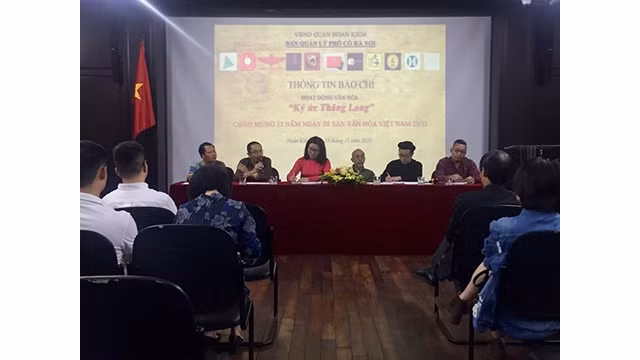 Point presse présentant le programme « Mémoires de Thang Long » en l’honneur de la Journée du Patrimoine culturel vietnamien. Photo : PCV.