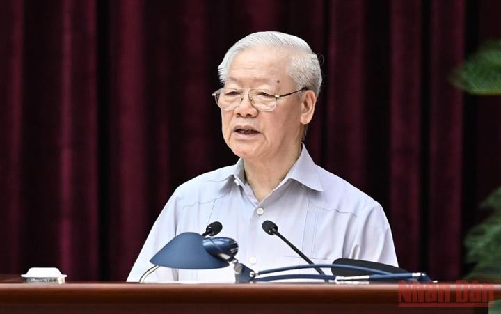 Le Secrétaire général du Parti, Nguyên Phu Trong, s'exprime lors de la conférence nationale sur la lutte contre la corruption et les phénomènes négatifs. Photo : VNA.