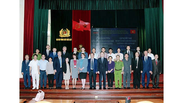  Rencontre avec la filiale de l’association d’amitié Vietnam-Russie du ministère de la Sécurité publique. Photo: Association d’amitié Vietnam-Russie du ministère de la Sécurité publique
