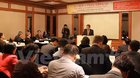 Un séminaire sur la solution pacifique aux différends en Mer Orientale s'est tenu ce vendredi, à Pusan, en R.de Corée. Photo: VNA.