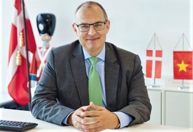 L’ambassadeur du Danemark au Vietnam, Kim Højlund Christensen. Photo : Journal "Le monde et le Vietnam".