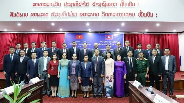Les représentants de Da Nang et d’Attapeu. Photo: danang.gov.vn