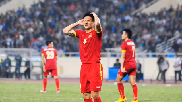 Le regret de Công Vinh, auteur de 2e but, après un match nul inattendu. Photo: Phan Linh/NDEL.