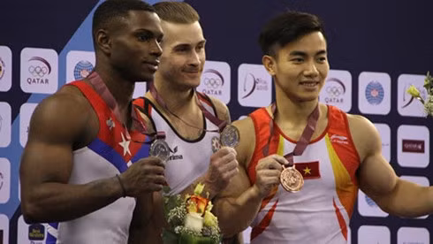 Le gymnaste vietnamien Pham Phuoc Hung (1er, à droite). Photo: VOV.