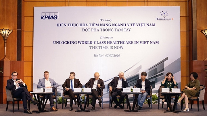 Le dialogue « Matérialiser le potentiel du secteur de santé vietnamien : il est l’heure de le faire ». Photo : baoquocte.vn