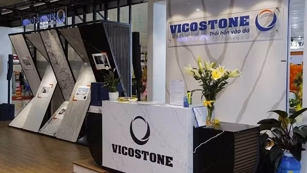 Dans un showroom de Vicostone. Photo : baodautu.vn.