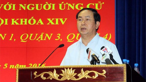 Le Président de la République, Trân Dai Quang, à la rencontre des électeurs de Hô Chi Minh-Ville. Photo: QDND.