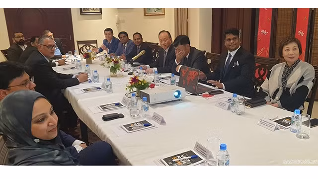 Séminaire intitulé « Bienvenue au retour au Vietnam », le 6 mars à Doha. Photo : baoquocte.vn.