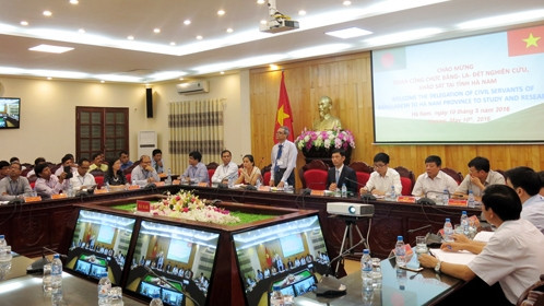Délégation bangladaise en visite à Hà Nam. Photo: HN.