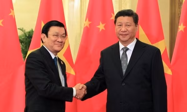 Le Président vietnamien, Truong Tân Sang (à gauche), et son homologue chinois, Xi Jinping (à droite). Photo: VOV.