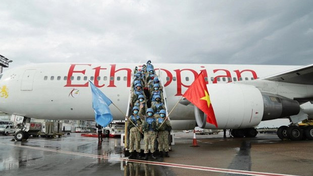L'Unité de génie militaire n°1 arrive à Entebbe (Ouganda). Photo : Armée populaire du Vietnam