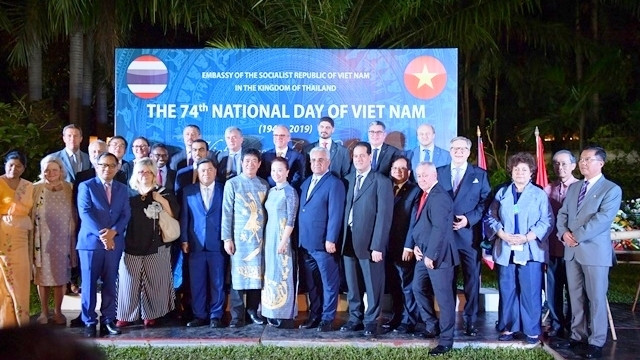 Des invités de la Soirée de gala en Thaïlande en l'honneur de la cuisine vietnamienne. Photo : NDEL.