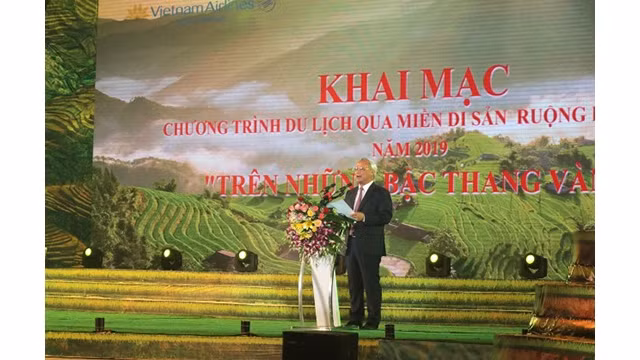 Le Vice-Président de l’Assemblée nationale Uông Chu Luu s'exprime lors de la cérémonie d’ouverture. Photo : NDEL