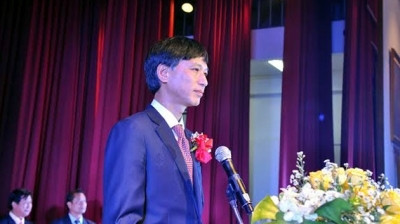 L'ambassadeur du Vietnam en Thaïlande, Nguyên Tât Thành, prononce son discours d'ouverture. Photo: NDEL.