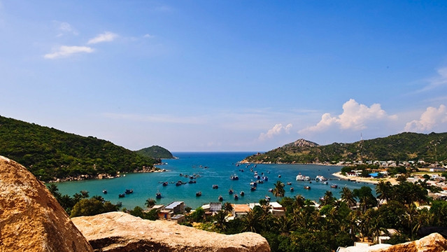 La baie Vinh Hy, commune de Vinh Hai, district de Ninh Hai, province de Ninh Thuân (au Centre). Photo: Journal Hanoimoi
