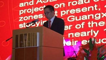 Le consul général vietnamien à Nanning, Pham Thanh Binh, prend la parole lors de la cérémonie. Photo: baomoi.com.