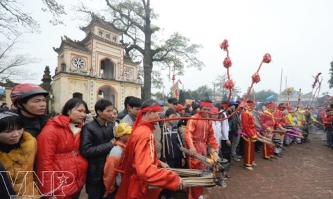 Chaque année, du 12e au 15e jour du 1er mois lunaire, le village de Ngoc Tiên organise son concours de cuisson de riz. Photo: VNA.