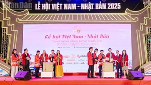 La diplomatie culturelle contribue à promouvoir et à valoriser l’identité des habitants de la ville. Photo : nhandan.vn