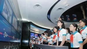 Pour la période 2026-2030, le gouvernement vise à ce que 100 % des établissements d’enseignement général soient dotés de solutions de cybersécurité. Photo : VNA.