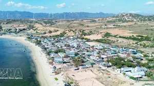 Situé dans la commune de Phuoc Dinh, le projet de centrale nucléaire de Ninh Thuân 1 couvrira une superficie de 883,68 ha, dont 443,11 ha terrestres et 440,57 ha maritimes dans la commune de Phuoc Dinh. Photo: VNA