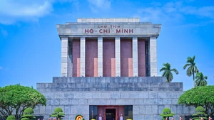 La scène de la cérémonie. Photo : nhandan.vn
