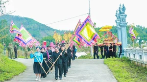 Le festival de la maison communale de la frontière de Quang Ninh: Photo : VOV.