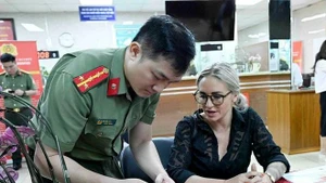 VNeID pour les étrangers au Vietnam à partir du 1er juillet. Photo : VNA.