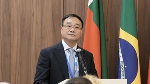 Le vice-ministre de la Sécurité publique, Pham The Tung, s’exprime lors de la session plénière de la conférence. Photo : nhandan.vn