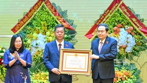 [Photos] Le président de l’Assemblée nationale Tran Thanh Man à la célébration du 80ᵉ anniversaire de la Maison d’édition Su That