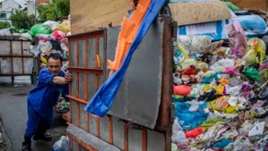 Un point de collecte de déchets informel sur la rue Hoang Hoa Tham, dans l'ancien district de Binh Thanh, le 5 août 2019. Photo : vnexpress.net