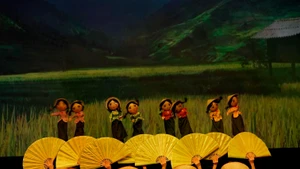 Le spectacle de marionnettes présente les caractéristiques uniques de la scène vietnamienne. Photo : LQD/NDEL.