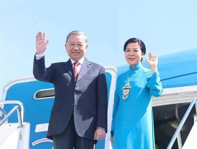 Le secrétaire général du Parti communiste du Vietnam, To Lam, et son épouse Ngo Phuong Ly. Photo : VNA.