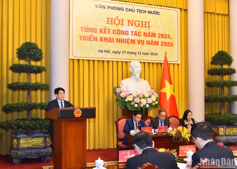 Le président vietnamien Luong Cuong prend la parole lors de la rencontre. Photo : NDEL.