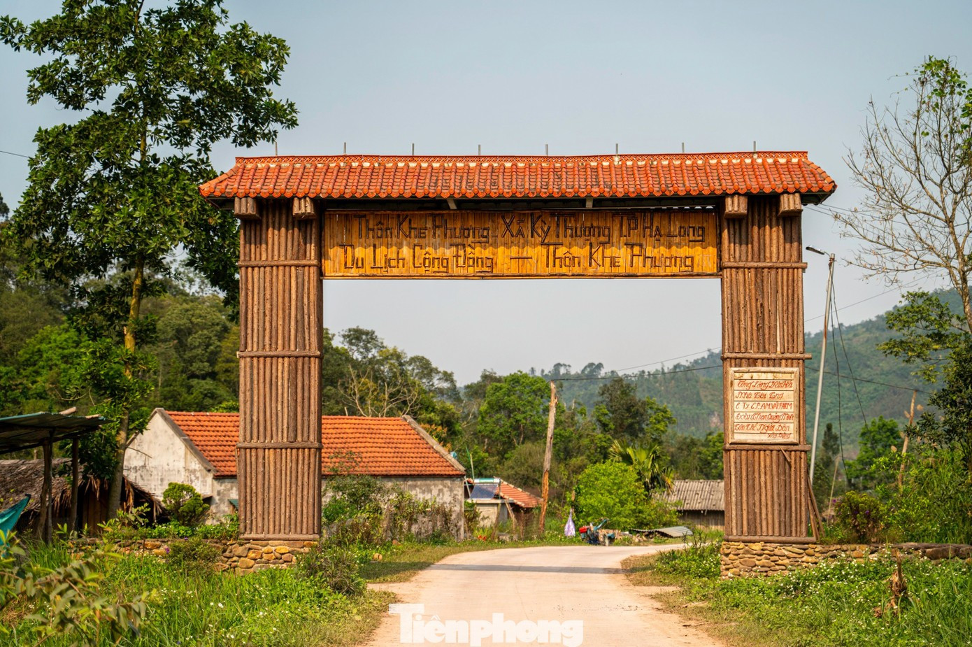 Le village de tourisme communautaire de Khe Phuong, Ky Thuong est niché au cœur de la forêt montagneuse. Photo: tienphong.vn