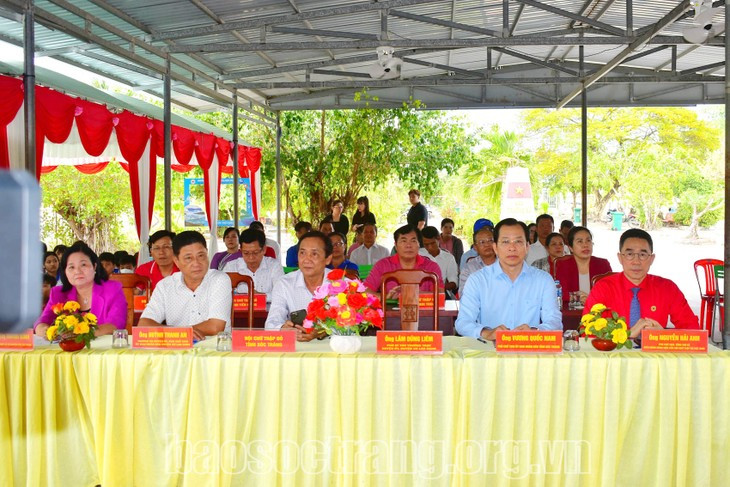 Des délégués assistent à la cérémonie marquant la Journée mondiale de l'eau 2025 au collège An Thanh 2, dans la province de Soc Trang (au Sud du Vietnam). Photo : baosoctrang.org.vn Des délégués assistent à la cérémonie marquant la Journée mondiale de l'eau 2025 au collège An Thanh 2, dans la province de Soc Trang (au Sud du Vietnam). Photo : baosoctrang.org.vn