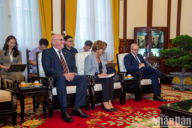 Photo : NDEL. Photo : NDEL.