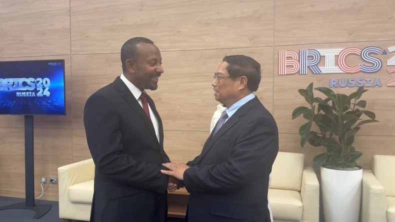 Le Premier ministre Pham Minh Chinh (droite) et le Premier ministre de l'Éthiopie, Abiy Ahmed. Photo : Nhat Bac/VGP. Le Premier ministre Pham Minh Chinh (droite) et le Premier ministre de l'Éthiopie, Abiy Ahmed. Photo : Nhat Bac/VGP.