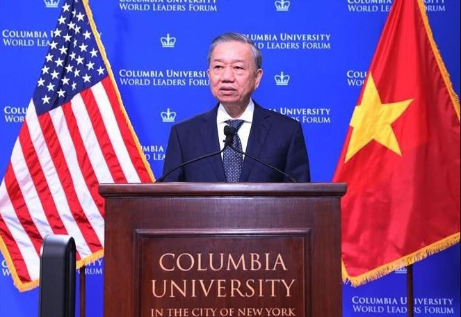 Le secrétaire général du Parti communiste du Vietnam et président vietnamien, To Lam, prononce un discours politique à l'Université Columbia. Photo : VNA. Le secrétaire général du Parti communiste du Vietnam et président vietnamien, To Lam, prononce un discours politique à l'Université Columbia. Photo : VNA.