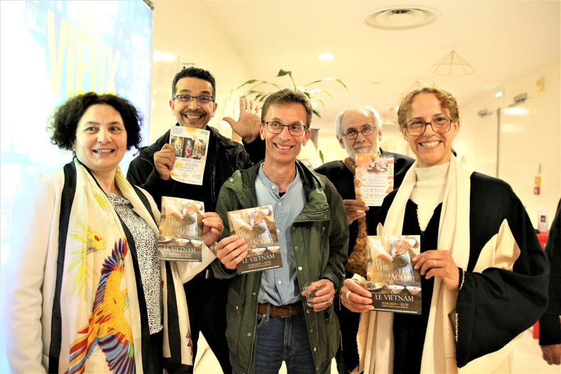 Beaucoup de français sont venu voir le documentaire.