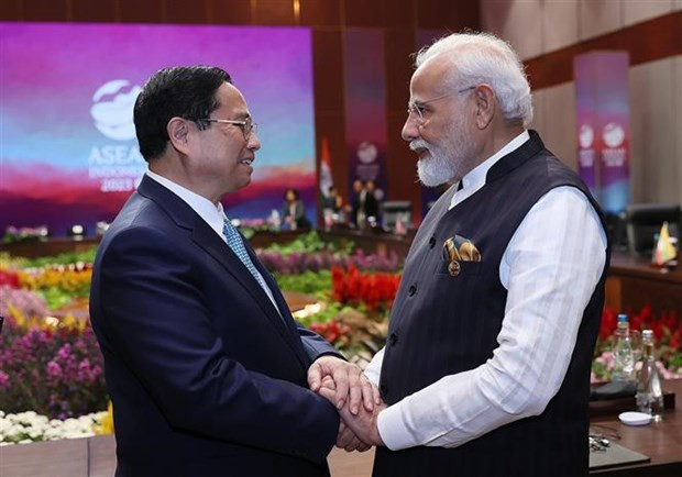 Le Premier ministre vietnamien, Pham Minh Chinh (à gauche), et le Premier ministre indien, Narendra Modi, à Jakarta, en Indonésie, le 7 septembre. Photo : VNA.