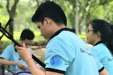 Chaque week-end, dans un petit coin du dortoir de l’Université nationale à Hô Chi Minh-Ville, un groupe de jeunes se rassemble pour interpréter des types de chants folkloriques du Sud. Photo : VOV.