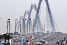Le pont Nhât Tân, à Hanoi. Photo: laodong.vn