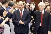Le Secrétaire général du Parti communiste du Vietnam Nguyên Phu Trong (à droite), du Président vietnamien Nguyên Xuân Phuc (à gauche). Photo : VNA.