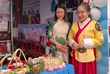 Les spécialités alimentaires du Vietnam lors de la Journée de la culture vietnamienne en République de Corée. Photo: VNA