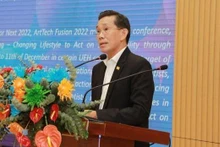e Prof. Dr. Su Dinh Thanh, recteur de l'Université déconomie d’Hô Chi Minh-Ville (UEH) lors de son allocution d'ouverture. Photo: VNA